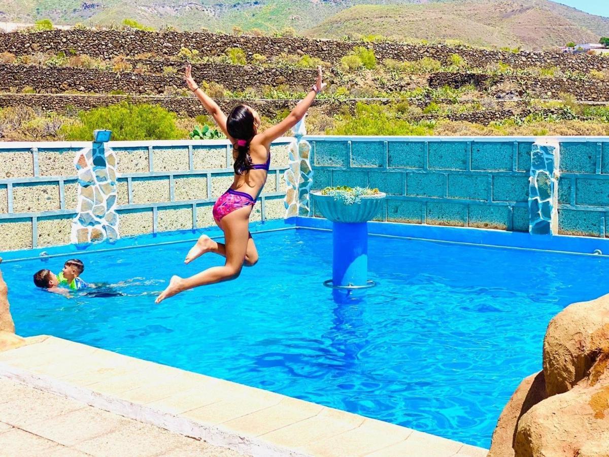 Lykke Suite Spa Sauna Piscina Y Jardin Buzanada Buitenkant foto