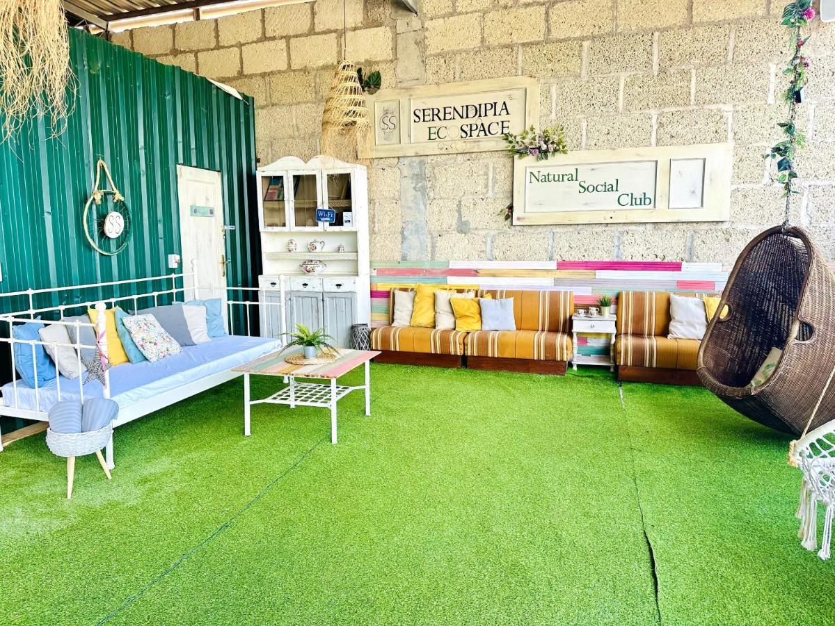 Lykke Suite Spa Sauna Piscina Y Jardin Buzanada Buitenkant foto