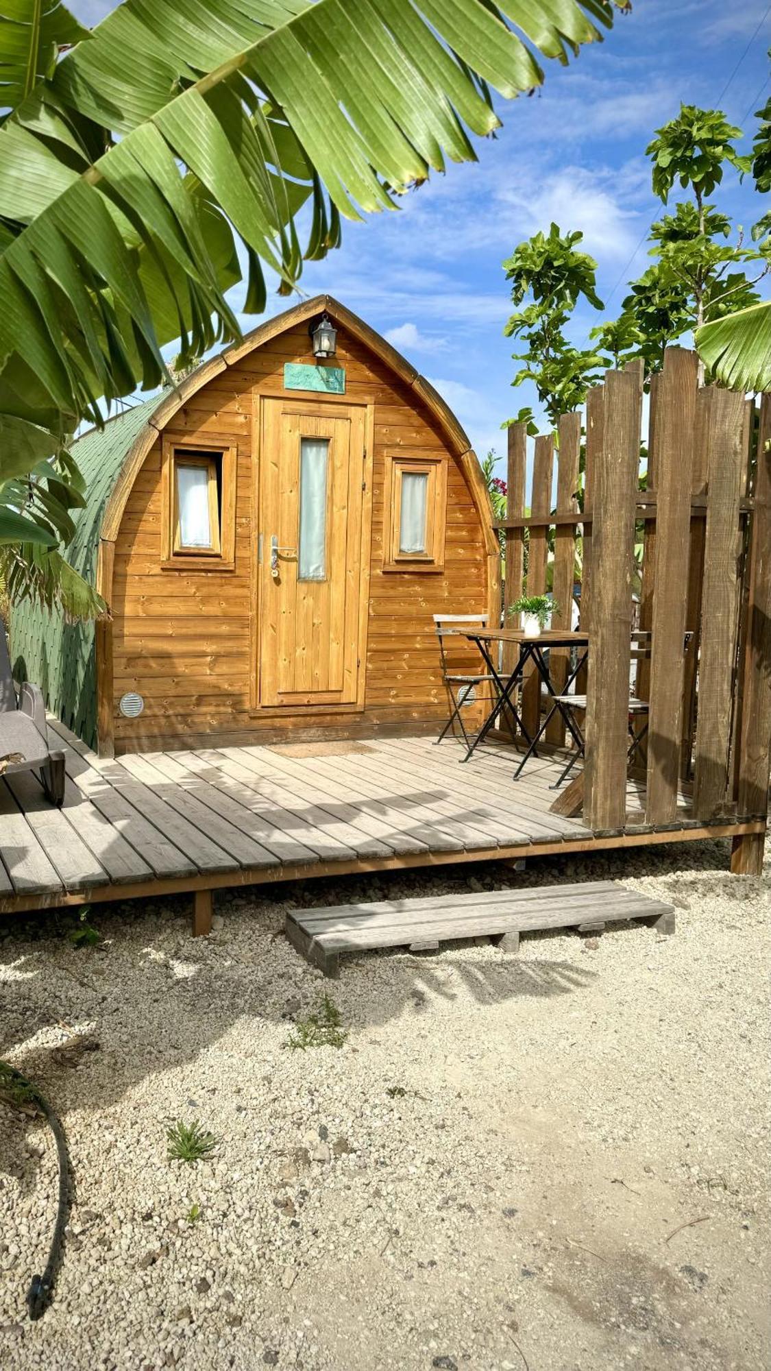 Lykke Suite Spa Sauna Piscina Y Jardin Buzanada Buitenkant foto