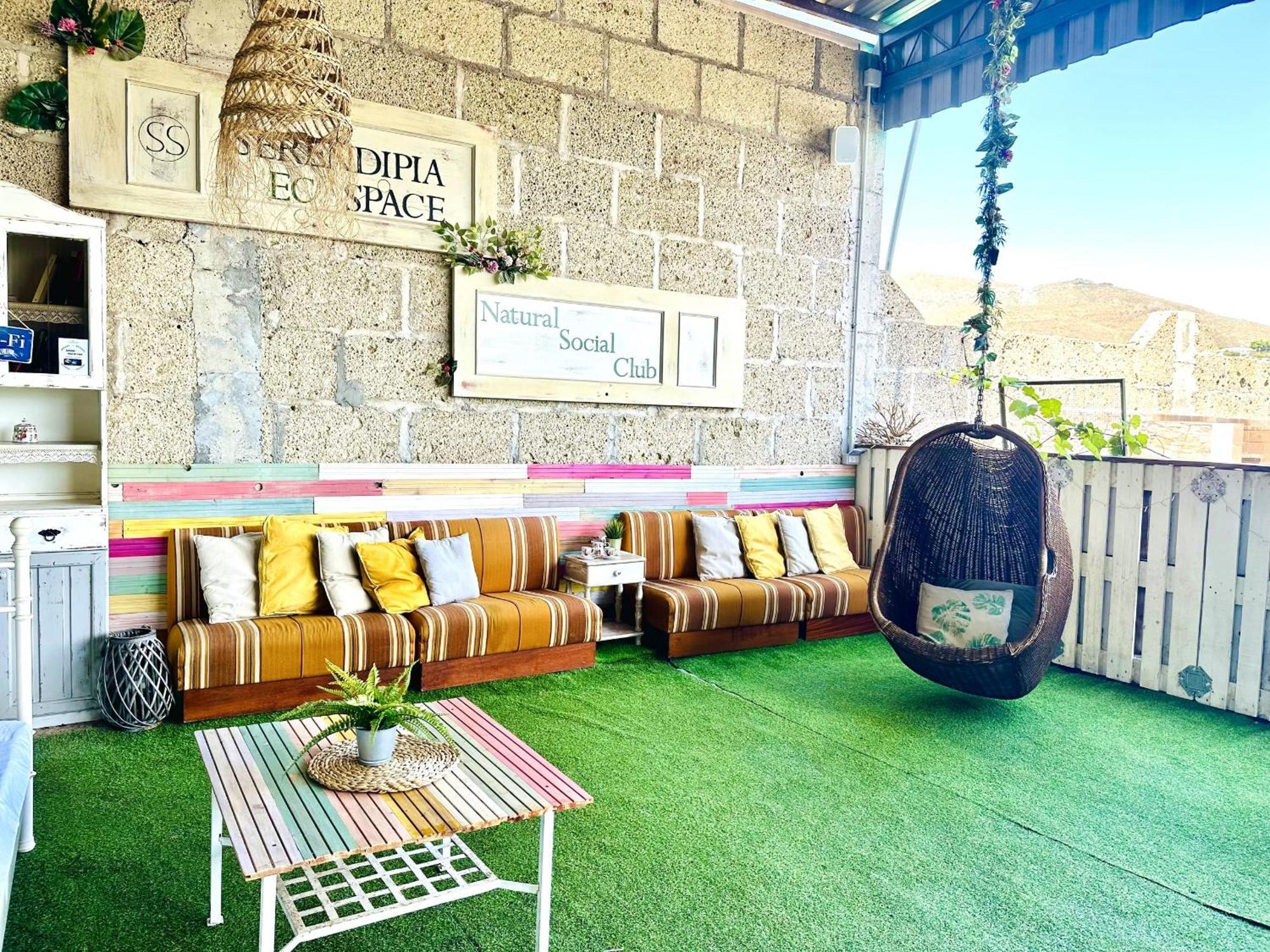 Lykke Suite Spa Sauna Piscina Y Jardin Buzanada Buitenkant foto